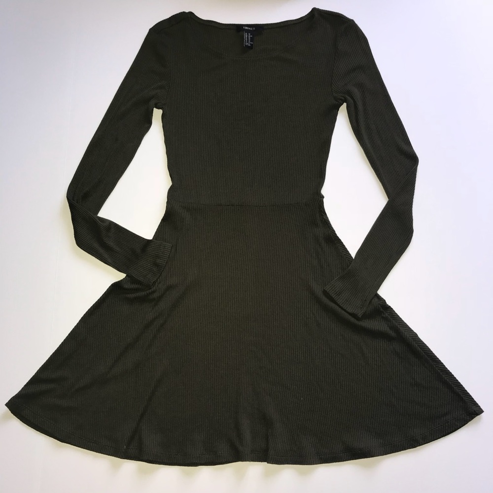 Forever 21 long sleeve thin knit dress
